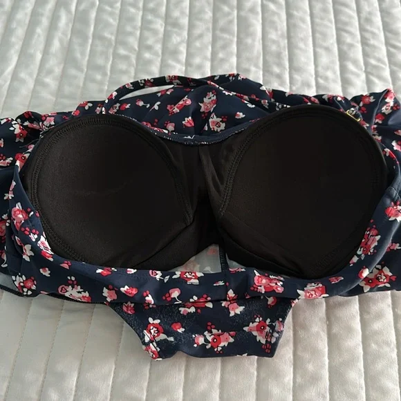 EUC Shaping one piece bathing suit - Picture 5 of 9